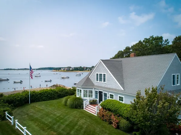 66 Spruce Dr, Bourne, MA 02532