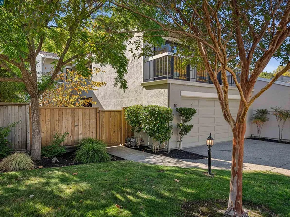 10 Doral Dr, Moraga, CA 94556