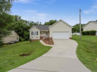 213 Laverne Dr, Concord, NC 28025