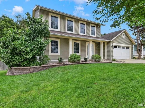 2972 Wheatfield Farms Dr, O'Fallon, MO 63368