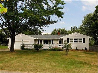 1st image of 607 Shaker Dr