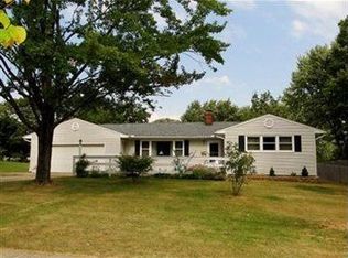 607 Shaker Dr, Medina, OH 44256