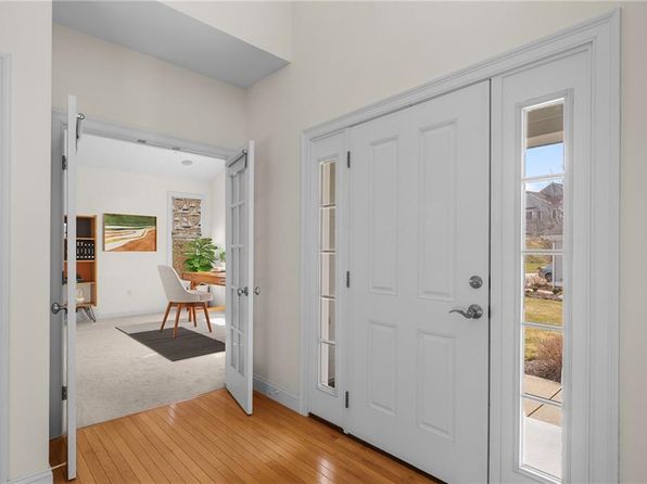 37 Cutter Ln, Tiverton, RI 02878