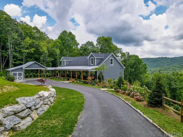 200 Glassy Rock Lane, Glenville, NC 28736