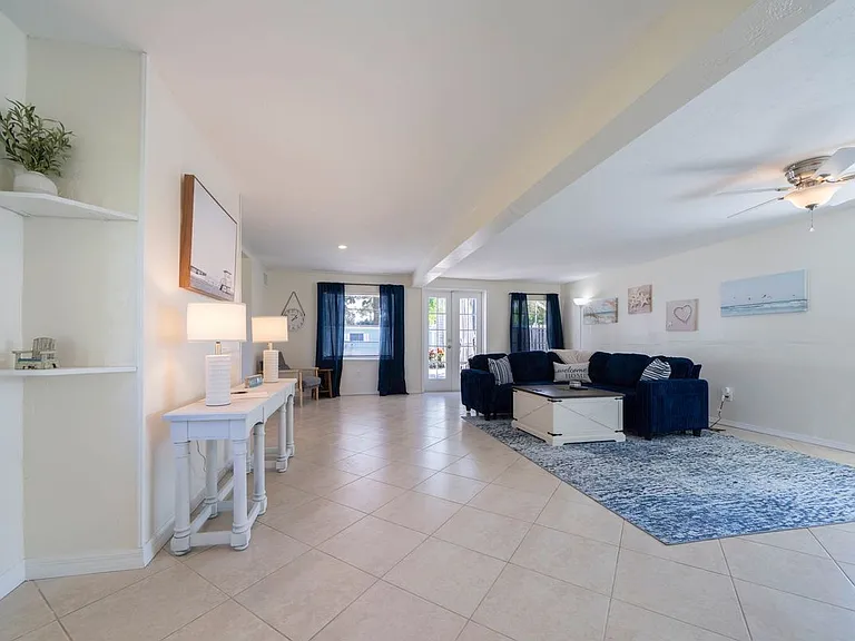 4464 E Riverside Dr — Photo 6