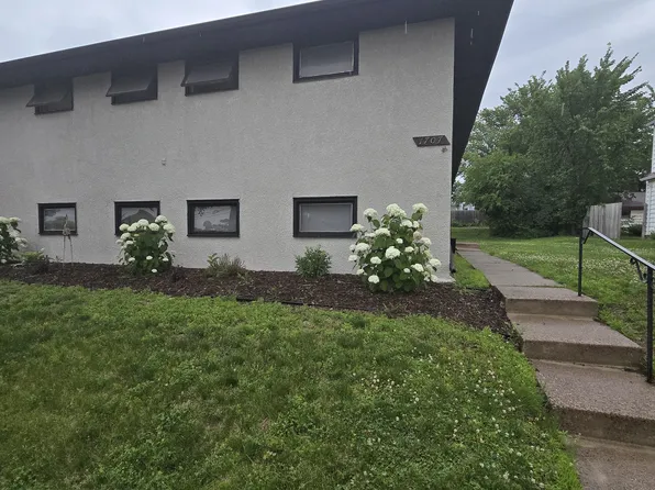 1707 Thomas Ave W #4, Saint Paul, MN 55104