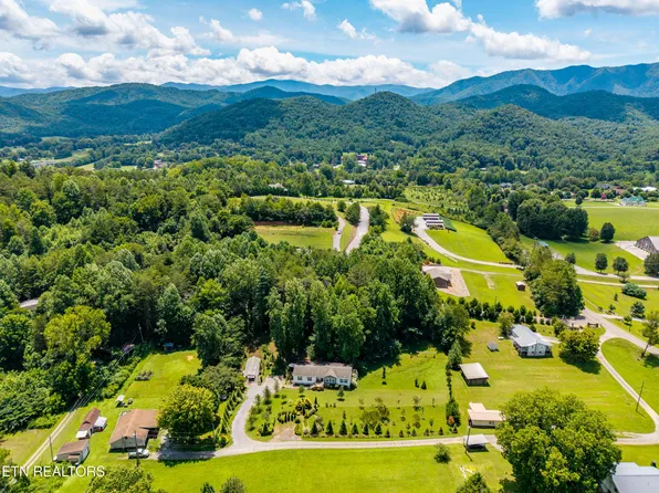 358 Webb Rd, Townsend, TN 37882