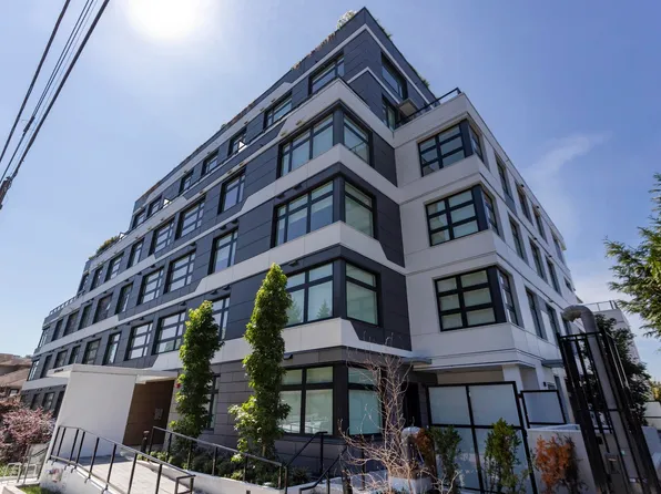 3264 Vanness Ave #405, Vancouver, BC V5R 4Z6