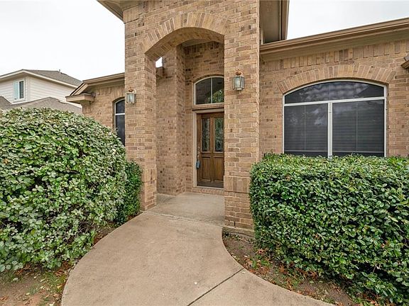 2nd image of 2605 Alsatia Dr