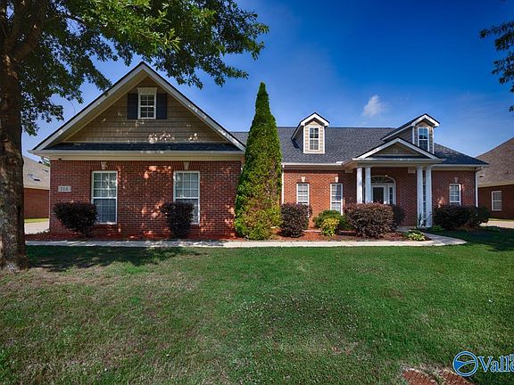 3rd image of 114 Legacy Cove Dr