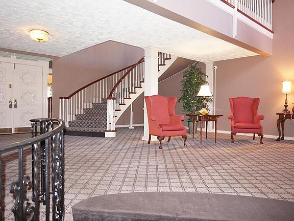 4th image of 1602 Gardiner Ln