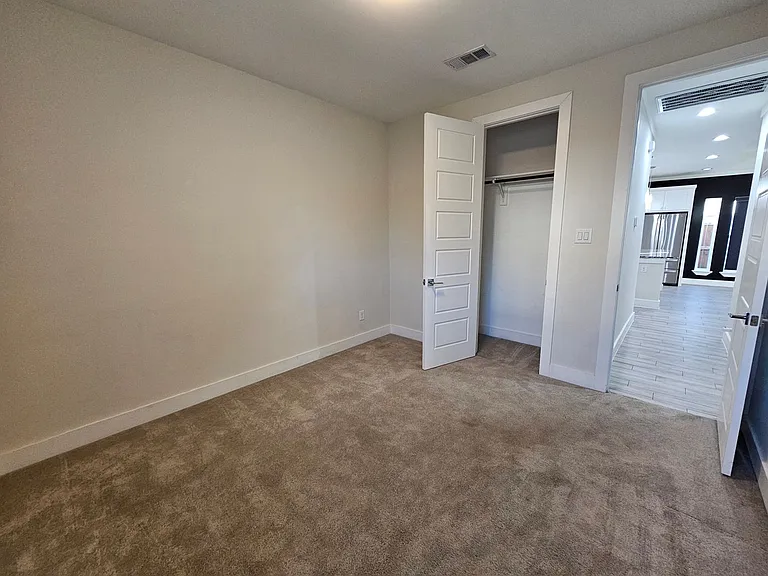 1922 McBroom St — Photo 25
