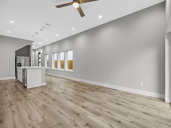 4th image of 2507 Birmingham Ave