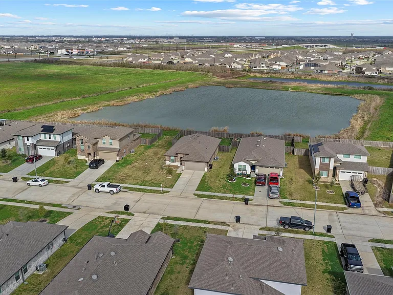 14531 Sweetwater Dr — Photo 27