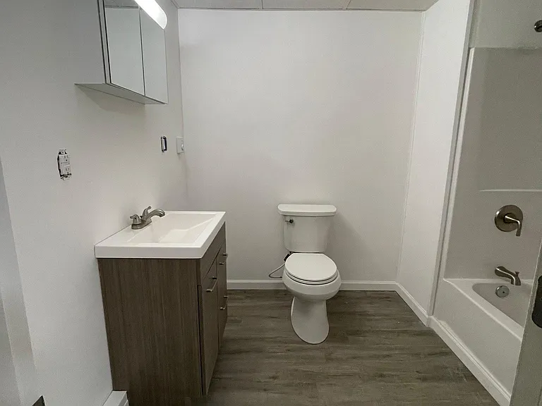 139 Winslow St #5 — Photo 9