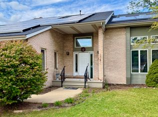 120 W Grandin Rd, Morris, IL 60450