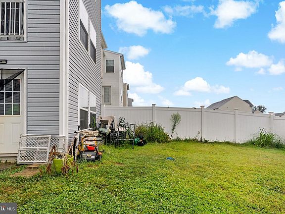 4th image of 362 Rumbling Rock Rd