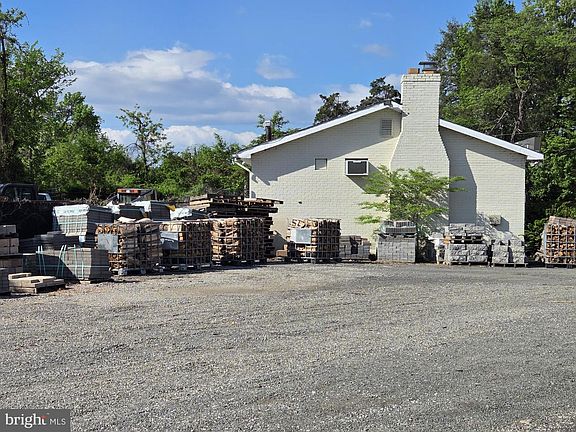 2nd image of 7925 Richmond Hwy