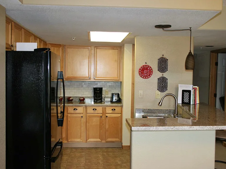 980 Lakepoint Dr #603 — Photo 8