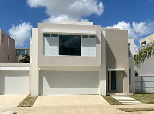 R5 Calle Flor De Lipto, Canovanas, PR 00729