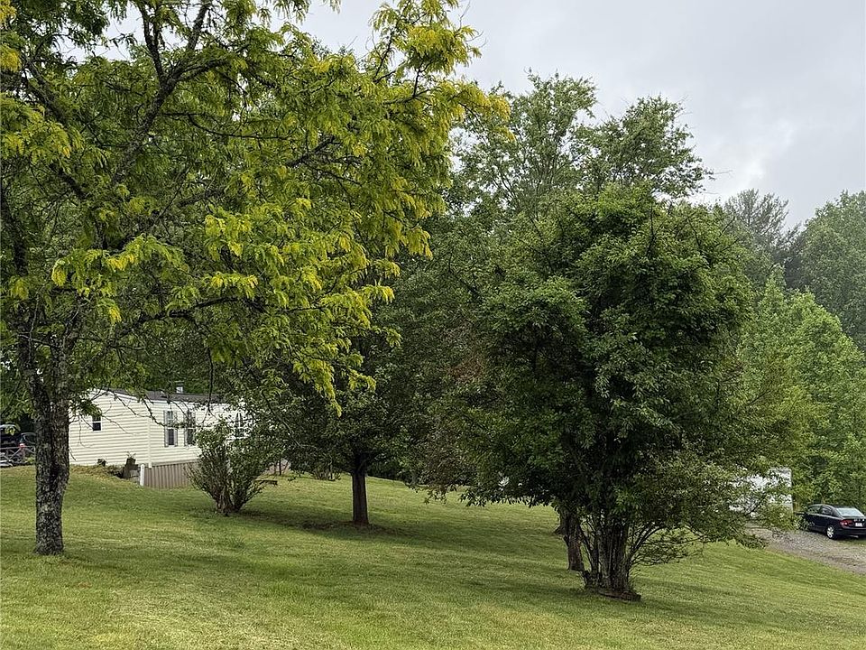 2nd image of 111 Otter Ridge Rd