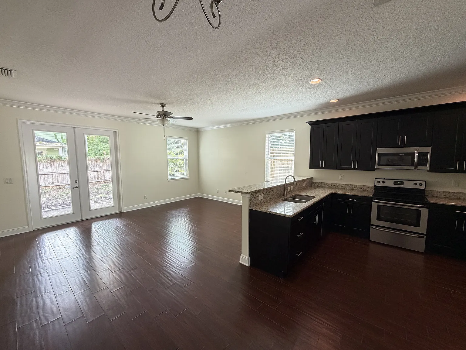 2553 South Mills Avenue Unit B - 1 — Photo 3
