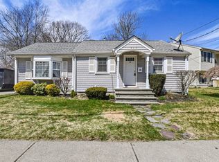 402 Elsbree St, Fall River, MA 02720