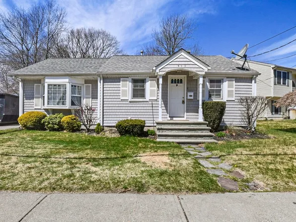 402 Elsbree St, Fall River, MA 02720