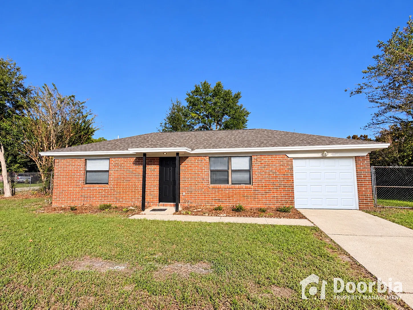 2 bed, 1.0 bath, 840 sqft, $1,700 — Photo 1
