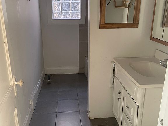 5th image of 2539 N Sheffield Ave APT 308