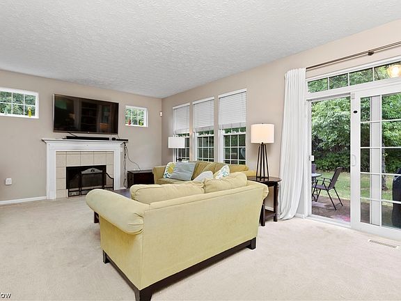 4th image of 33229 Fairport Dr