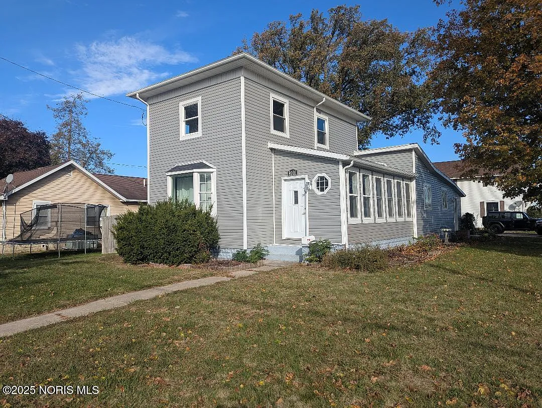 300 W Water St photo 1