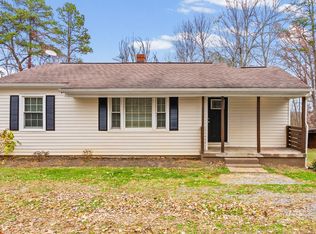 416 Patrick Henry Rd, Brookneal, VA 24528