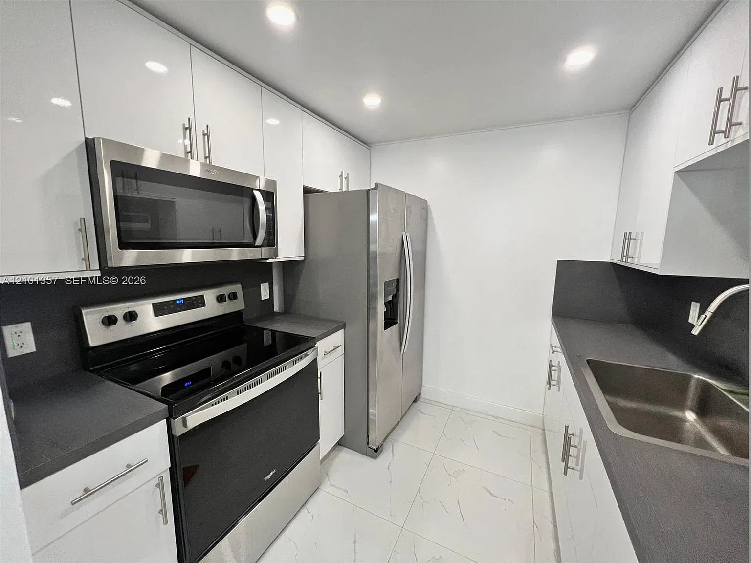 New Hampton At Century Vi — Photo 1