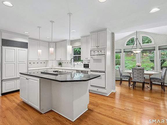 3rd image of 26 Kilian Drive