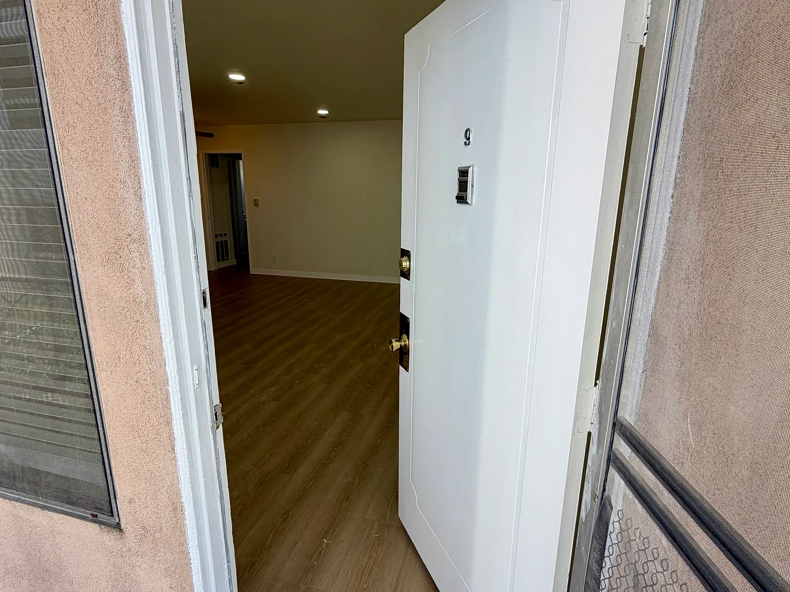 2 bed, 800 sqft, $2,695 — Photo 2