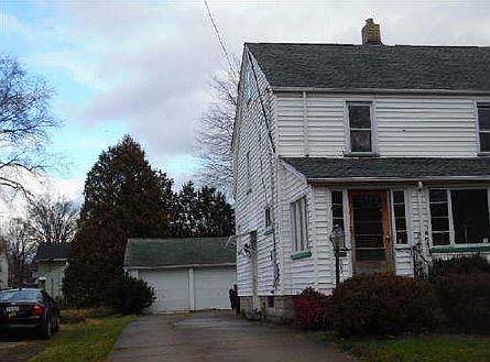 4th image of 887 Terra Alta St NE