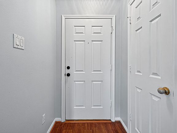 2nd image of 4002 Teal Run Place Ct