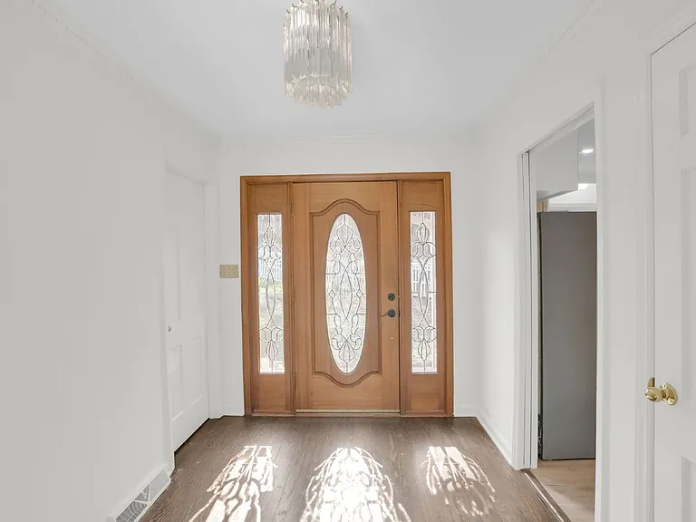 408 Wilby Dr — Photo 2