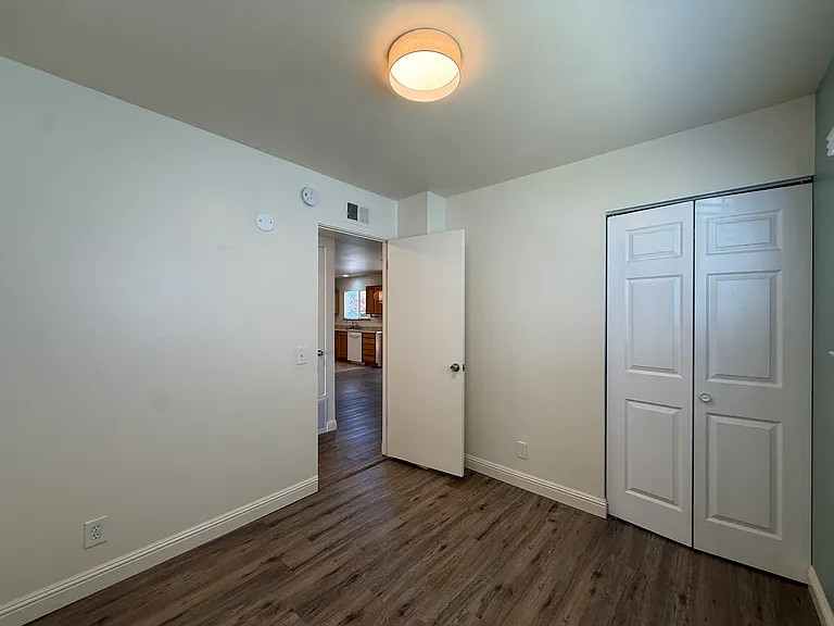 300 Amherst Pl — Photo 13