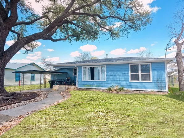 104 Riverside Dr, San Marcos, TX 78666