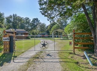 22020 Newton Dr, New Caney, TX 77357