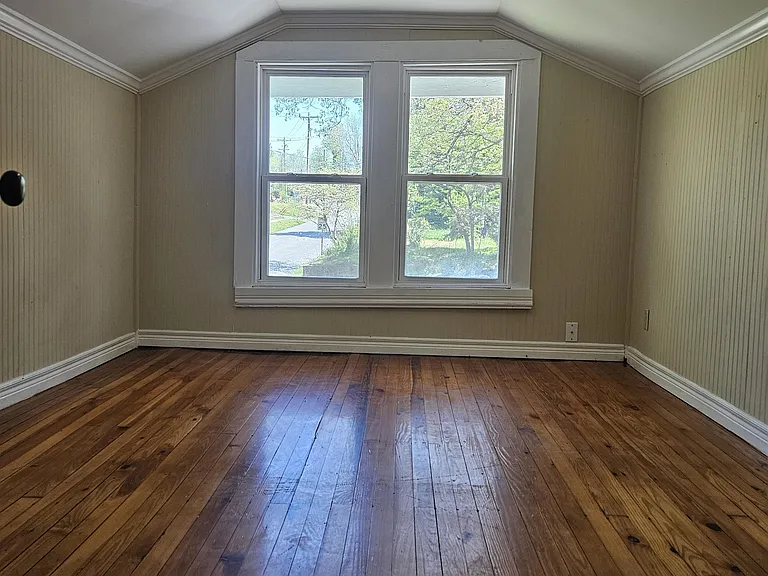 390 Harper Ave NW — Photo 5