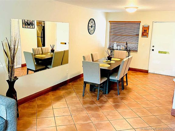 4th image of 1610 Lenox Ave APT 202