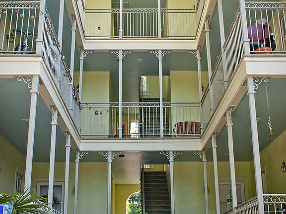 2nd image of 100 Lummus Dr APT 2