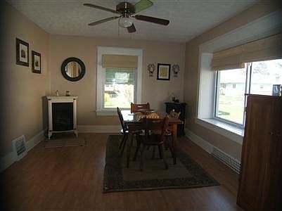 Dining Room w/ Gas Fireplace