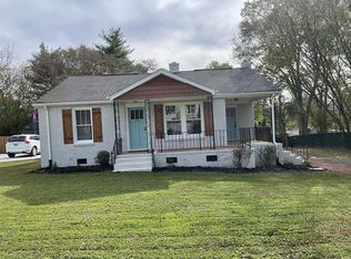 305 W James St, Greer, SC 29650