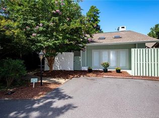 4 Cove Rd, Lake Wylie, SC 29710