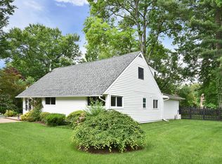 12 Lambert Ln, New Rochelle, NY 10804