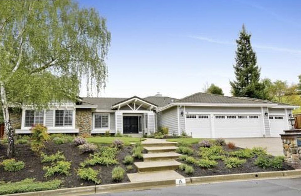 1st image of 15 Hidden Crest Ct